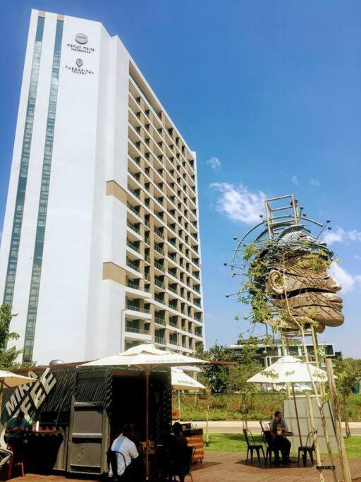 Menlyn Apartment Претория Экстерьер фото